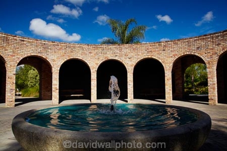 botanic-garden;botanic-gardens;botanical-garden;botanical-gardens;brick-arch;brick-arches;brickwork;courtyard;courtyards;fountain;fountains;garden;gardens;Hamilton-Garden;Hamilton-Gardens;N.Z.;New-Zealand;North-Is;North-Island;Nth-Is;NZ;piazza;pond;ponds;public-garden;public-gardens;Waikato;water-feature;water-features