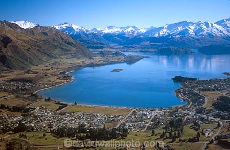 alpine-village;arid;blue;central-otago;clean;color;colour;foothills;hill;hills;hilly;island;islands;landscape;mountain;mountain-range;mountainous;mountains;natural;nature;range;snow;snowline;spectacular;town;towns;village;villages