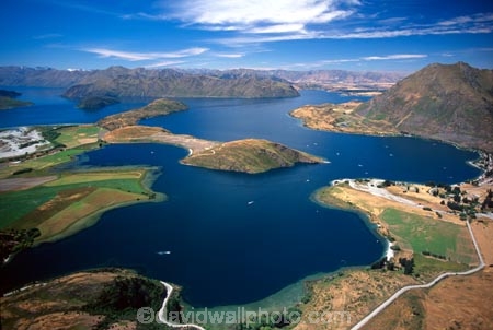 mountain;mountains;lake;lakes;aerial;aerials;bay;bays