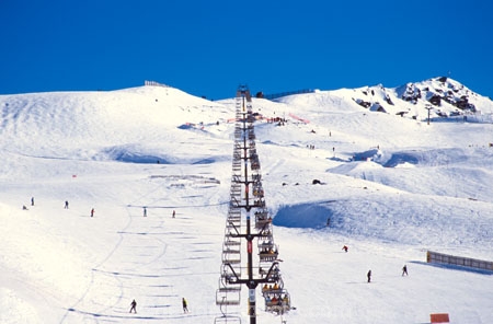 board;boarder;boarders;boarding;chairlift;learn;learners;lift;resort;rope;ropes;ski-field;ski-fields;skier;skiers;skifield;skifields;skiing;slope;slopes;snow;snowboard;snowboarder;snowboarders;snowboarding;tow;winter;winter-sports