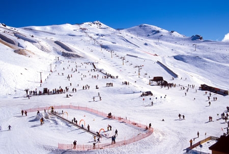 board;boarder;boarders;boarding;chairlift;learn;learners;lift;resort;rope;ropes;ski-field;ski-fields;skier;skiers;skifield;skifields;skiing;slope;slopes;snow;snowboard;snowboarder;snowboarders;snowboarding;tow;winter;winter-sports