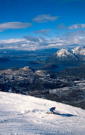 lake;lakes;mountain;mountains;ski;ski-area;ski-field;skier;Skiers;skifield;skifields;skiing