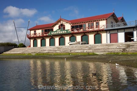 boat-house;boat-houses;Boat-Shed;Boatshed;boatsheds;building;buildings;calm;capital;capitals;heritage;historic;historic-building;historic-buildings;historical;historical-building;historical-buildings;history;lagoon;N.I.;N.Z.;New-Zealand;NI;North-Is;North-Island;NZ;old;placid;quiet;reflection;reflections;Rowing-Club;serene;smooth;still;The-Boat-Shed;tradition;traditional;tranquil;water;waterfront;Wellington;Wellington-Rowing-Club
