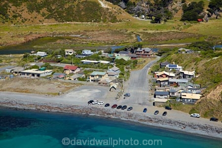 aerial;aerial-image;aerial-images;aerial-photo;aerial-photograph;aerial-photographs;aerial-photography;aerial-photos;aerial-view;aerial-views;aerials;batch;batches;coast;coastal;coastline;coastlines;coasts;Cook-Strait;crib;cribs;fishing-hut;fishing-huts;holiday-houses;Makara-Beach;N.I.;N.Z.;New-Zealand;NI;North-Is;North-Island;NZ;Ohariu-Bay;sea;seas;shore;shoreline;shorelines;shores;water;Wellington