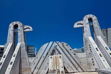 art;art-work;art-works;birds;City-to-Sea-Bridge;N.I.;N.Z.;New-Zealand;NI;North-Is;North-Island;NZ;Paratene-Machitt;public-art;public-art-work;public-art-works;public-sculpture;public-sculptures;sculpture;sculptures;Statue;statues;Wellington