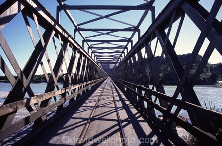 adventure;bridges;car;cars;frame;framework;goods;locomotive;pattern;patterns;shared;sharing;structural;structure;tansport;train;trains;transportation;vehicle;vehicles