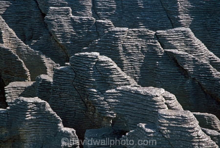 coast;coastal;coastline;form;formation;formations;geological;geology;layer;layered;layers;pattern;patterns;rock;sedementary;texture;textures;tide