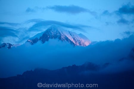 alpine;alps;altitude;Aoraki;Aoraki-Mount-Cook;Aoraki-Mt-Cook;Aoraki-Mt.-Cook;cloud;clouds;cloudy;high-altitude;main-divide;mount;Mount-Cook;mountain;mountain-peak;mountainous;mountains;mountainside;mt;Mt-Cook;mt.;Mt.-Cook;N.Z.;New-Zealand;NZ;peak;peaks;range;ranges;S.I.;SI;snow;snow-capped;snow_capped;snowcapped;snowy;South-Is;South-Is.;South-Island;South-West-New-Zealand-World-Heritage-Area;southern-alps;Sth-Is;summit;summits;Te-Wahipounamu;West-Coast;Westland;Westland-National-Park;World-Heritage-Area