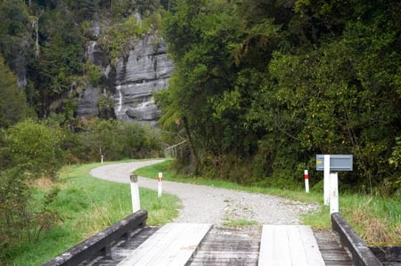 beautiful;beauty;bridge;bridges;Bullock-Creek;bush;countryside;dusty;endemic;fern;ferns;forest;forests;gravel-road;gravel-roads;green;metal-road;metal-roads;metalled-road;metalled-roads;narrow-bridge;narrow-bridges;native;native-bush;natives;natural;nature;new-zealand;one-lane-bridge;one-lane-bridges;Paparoa-National-Park;Punakaiki;rain-forest;rain-forests;rain_forest;rain_forests;rainforest;rainforests;road;roads;rural;scene;scenic;south-island;tree;trees;trunk;trunks;west-coast;westland