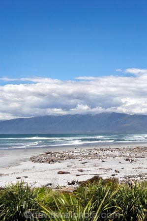 Beach;beaches;drift-wood;new-zealand;ocean;sea;south-island;tasman-sea;wave;waves;west-coast;westland;Westport