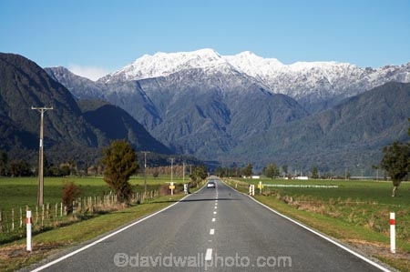 alp;alpine;alps;altitude;centre-line;centre-lines;centre_line;centre_lines;centreline;centrelines;driving;Harihari;high-altitude;highway;highways;main-divide;mount;mountain;mountain-peak;mountainous;mountains;mountainside;mt;mt.;N.Z.;New-Zealand;NZ;open-road;open-roads;peak;peaks;range;ranges;road;road-trip;roads;S.I.;SI;snow;snow-capped;snow_capped;snowcapped;snowy;South-Is.;South-Island;southern-alps;state-highway-6;state-highway-six;straight;summit;summits;transport;transportation;travel;traveling;travelling;trip;West-Coast;Westland;Wilberg-Range