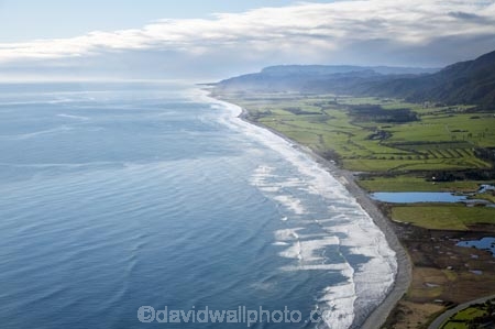 aerial;aerial-photo;aerial-photograph;aerial-photographs;aerial-photography;aerial-photos;aerial-view;aerial-views;aerials;beach;beaches;coast;coastal;coastline;coastlines;coasts;N.Z.;New-Zealand;NZ;ocean;oceans;Pakiroa-Beach;S.I.;sand;sandy;sea;seas;shore;shoreline;shorelines;shores;SI;South-Island;surf;Tasman-Sea;water;wave;waves;West-Coast;Westland