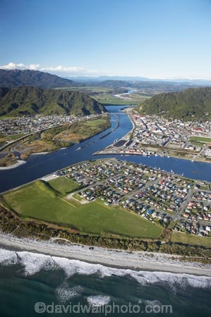 aerial;aerial-photo;aerial-photograph;aerial-photographs;aerial-photography;aerial-photos;aerial-view;aerial-views;aerials;beach;beaches;Blaketown;coast;coastal;coastline;coastlines;coasts;Cobden;Cobden-Hill;Cobden-Island;Erua-Moana-Lagoon;Grey-River;Greymouth;Mawheranui;N.Z.;New-Zealand;NZ;ocean;oceans;Peter-Ridge;Rapahoe-Range;river;rivers;S.I.;sand;sandy;sea;seas;shore;shoreline;shorelines;shores;SI;South-Island;surf;Tasman-Sea;Twelve-Apostles-Range;water;wave;waves;West-Coast;Westland
