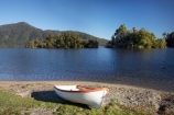 boat;boats;dinghies;dinghy;Hans-Bay;Hans-Island;lake;Lake-Kaniere;lakes;N.Z.;New-Zealand;NZ;row-boat;row-boats;rowboat;rowboats;S.I.;SI;South-Is.;South-Island;water;Wesl-Coast;Westland