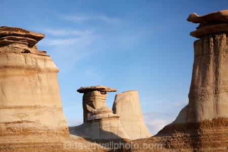 AB;Alberta;badland;badlands;Canada;Canadian;Canadian-Badlands;clay;column;columns;Drumheller;earth-pyramid;earth-pyramids;eroded;erosion;fairy-chimney;fairy-chimneys;formation;formations;geology;hoodoo;Hoodoos;layer;layers;North-America;pillar;pillars;pinnacle;pinnacles;Red-Deer-River-Valley;tent-rock;tent-rocks;weathered;weathering;Western-Canada;Willow-Creek-Coulee;Willow-Creek-Hoodoos