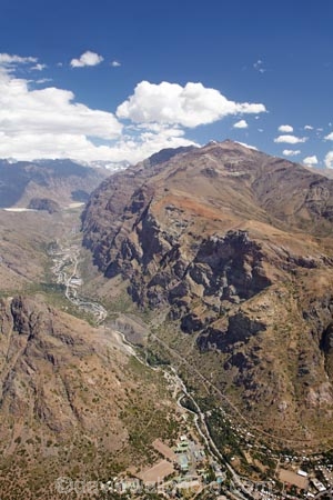 aerial;aerial-photo;aerial-photograph;aerial-photographs;aerial-photography;aerial-photos;aerial-view;aerial-views;aerials;Andean-cordillera;Andes;Andes-Mountain-Range;Andes-Mountains;Andes-Range;Chile;Rio-Blanco;Rio-Blanco-Valley;South-America;Sth-America;valley;valleys