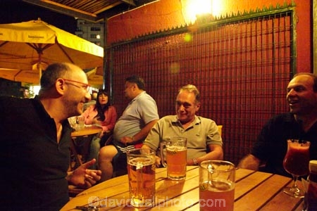 cafe;cafes;Chile;Gerry-Justus;Ken-Robinson;Media-Crew;Peter-Newport;restaurant;restaurants;Santiago;South-America;Sth-America;World-Sailplane-Grand-Prix,-Santiago