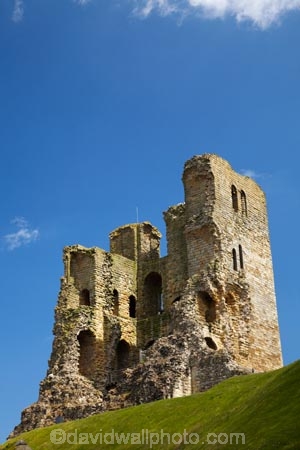 abandon;abandoned;battlement;battlements;Britain;British-Isles;building;buildings;castellated;castellations;castle;castle-ruins;castles;crenellation;crenellations;derelict;dereliction;deserted;desolate;desolation;England;English;Europe;fort;fortification;fortress;fortresses;G.B.;GB;Great-Britain;heritage;historic;historic-building;historic-buildings;historical;historical-building;historical-buildings;history;N.E.-England;NE-England;North-East-England;North-Yorkshire;old;ruin;ruined-castle;ruins;run-down;Scarborough;Scarborough-Castle;stone-buidling;stone-buildings;The-Keep;tradition;traditional;U.K.;UK;United-Kingdom;Yorkshire