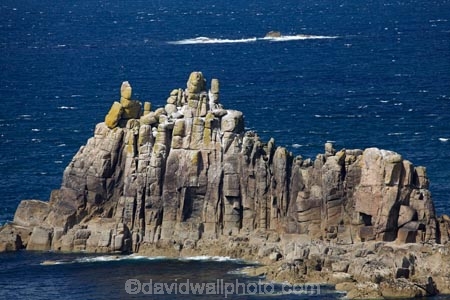 bluff;bluffs;Britain;cliff;cliffs;coast;coastal;coastline;coastlines;coasts;Cornwall;England;English-Channel-Coast;foreshore;G.B.;GB;geological;geology;granite;Great-Britain;headland;headlands;Lands-End;Lands-End;ocean;Penwith-peninsula;rock;rock-formation;rock-formations;rock-outcrop;rock-outcrops;rock-tor;rock-torr;rock-torrs;rock-tors;rocks;sea;shore;shoreline;shorelines;shores;stone;U.K.;UK;United-Kingdom;water