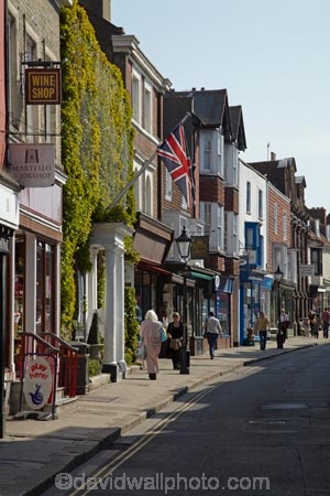 boutique;boutiques;Britain;British-Isles;building;buildings;cafe;cafes;Cinque-Ports;commerce;commercial;cuisine;East-Sussex;England;Europe;food;G.B.;GB;Great-Britain;heritage;High-St;High-Street;historic;historic-building;historic-buildings;historical;historical-building;historical-buildings;history;image;images;ivy;old;photo;photos;restaurant;restaurants;retail;retail-store;retailer;retailers;Rye;shop;shopper;shoppers;shopping;shops;South-East-England;store;stores;street-scene;street-scenes;Sussex;tradition;traditional;U.K.;UK;United-Kingdom;Vine-House-restaurant;White-Vine-House