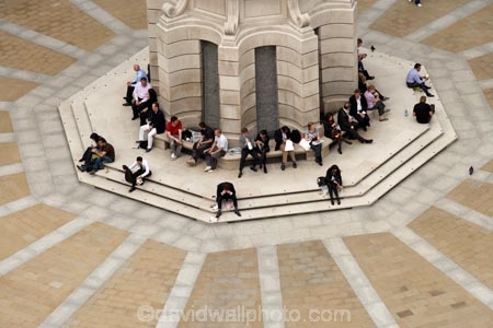 Bread-St;Bread-Street;britain;City-of-London;column;columns;Corinthian-Column;EC4;england;Europe;G.B.;GB;great-britain;kingdom;london;Ludgate-Hill;lunch;lunch-time;lunchtime;o8l5718;office-worker;office-workers;Paternoster-Square;Paternoster-Square-Column;people;person;The-City-of-London;U.K.;uk;united;United-Kingdom