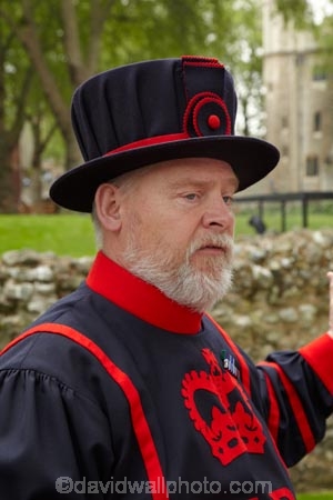 4151;Beefeater;Beefeaters;britain;ceremonial;ceremony;england;Europe;G.B.;GB;great-britain;guard;guards;Her-Majestys-Royal-Palace-and-Fortress;icon;iconic;icons;kingdom;london;male;military;people;person;Sovereigns-Body-Guard-of-the-Yeoman-Guard-Extraordinary;The-Tower;The-Tower-of-London;Tower-of-London;U.K.;uk;uniform;uniforms;united;United-Kingdom;Yeoman-Warder;Yeoman-Warders