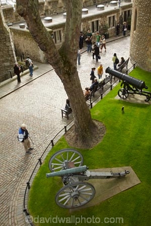 4207;britain;cobblestoned;cobblestones;england;Europe;G.B.;GB;great-britain;Her-Majestys-Royal-Palace-and-Fortress;kingdom;london;people;person;The-Tower;The-Tower-of-London;Tower-of-London;U.K.;uk;united;United-Kingdom