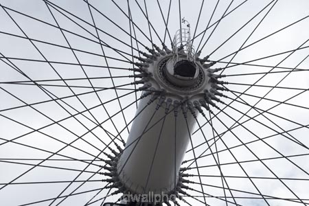 amusement-ride;amusement-rides;architectural;Britain;England;Europe;Ferris-wheel;Ferris-wheels;G.B.;GB;Great-Britain;hib;hubs;icon;iconic;icons;Jubilee-Gardens;landmark;landmarks;London;London-Eye;Millennium-Wheel;observation-wheel;observation-wheels;passenger-capsule;passenger-capsules;passenger-pod;passenger-pods;South-Bank;Southbank;spoke;spokes;structure;structures;tie-rod;tie-rods;tourism;tourist-attraction;tourist-attractions;U.K.;UK;United-Kingdom;wheel;wheels