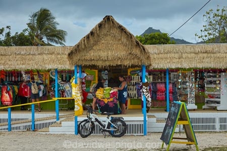 Avarua;clothing;colorful;colourful;Cook-Is;Cook-Islands;Pacific;Rarotonga;shop;shops;South-Pacific;Souvenir-shop;Souvenir-shops;Souvenirs;t_shirt;t_shirts;thatch;thatched;thatched-roof;thatched-roofs;thatched-rooves;thatching;tourist-shop;tourist-shops