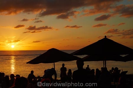 ale-house;ale-houses;alfresco;bar;bars;beach;beach-bar;beach-bars;beaches;Castaway-Hotel;Castaway-Resort;Cook-Is;Cook-Islands;dark;drinkers;dusk;evening;free-house;free-houses;holiday;holidays;hotel;hotels;night;night-time;night_time;nightfall;ocean;oceans;Pacific;Pacific-Ocean;paradise;patrons;people;person;pub;public-house;public-houses;pubs;Rarotonga;saloon;saloons;South-Pacific;sunset;sunsets;tavern;taverns;tourism;tourist;tourists;travel;tropical;tropical-beach;tropical-island;tropical-islands;twilight;vacation;vacations;Wilsons-Bar;Wilsons-Bar-amp;-Restaurant;Wilsons-Bar-and-Restaurant;Wilsons-Restaurant