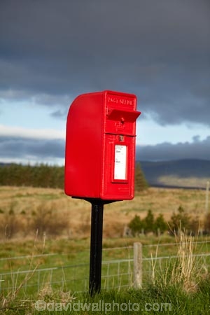 An-t_Eilean-Sgitheanach;black-cloud;black-clouds;Britain;cloud;clouds;cloudy;dark-cloud;dark-clouds;Eilean-Cheò;Elishader;Ellishadder;G.B.;GB;gray-cloud;gray-clouds;Great-Britain;grey-cloud;grey-clouds;Highlands;Inner-Hebrides;Island-of-Skye;Isle-of-Skye;letter-box;letter-boxes;letterbox;letterboxes;mail-box;mail-boxes;mailbox;old-post-boxes;post-box;post-office-box;postbox;posting-box;rain-cloud;rain-clouds;rain-storm;rain-storms;Scotland;Scottish-Highands;Skye;Staffin;storm;storm-cloud;storm-clouds;storms;tradition;traditional;Trotternish-Peninsula;U.K.;UK;United-Kingdom;weather