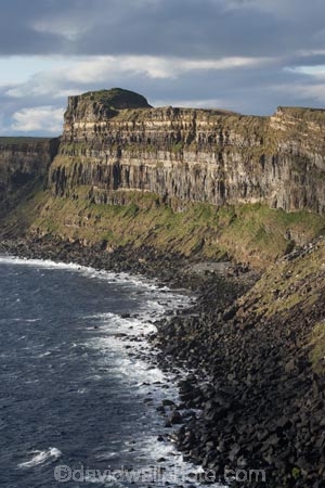 An-t_Eilean-Sgitheanach;bluff;bluffs;Britain;cliff;cliffs;coast;coastal;coastline;coastlines;coasts;dolerite-cliff;dolerite-cliffs;dolerite-rock-strata;Eilean-Cheò;Elishader;Ellishadder;foreshore;G.B.;GB;geological;geology;Great-Britain;Highlands;Inner-Hebrides;Island-of-Skye;Isle-of-Skye;Kilt-Rock;Kilt-Rock-Cliff;Kilt-Rock-Cliffs;ocean;rock;rock-formation;rock-formations;rocks;Scotland;Scottish-Highands;sea;sea-cliff;sea-cliffs;shore;shoreline;shorelines;shores;Skye;Staffin;Trotternish-Peninsula;U.K.;UK;United-Kingdom;water