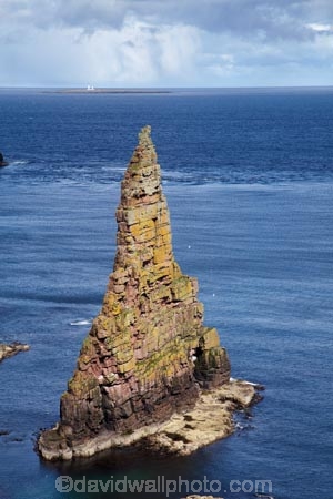 Britain;British-Isles;Caithness;coast;coastal;coastline;coastlines;coasts;column;columns;Duncansby-Head;Duncansby-Sea-Stacks;Duncansby-Stacks;eroded;erosion;foreshore;G.B.;GB;geological;geological-landform;geology;Great-Britain;Highland;Highlands;John-OGroats;North-Sea;ocean;rock;rock-formation;rock-formations;rock-outcrop;rock-outcrops;rock-stack;rock-stacks;rock-tor;rock-torr;rock-torrs;rock-tors;rocks;Scotland;Scottish-Highlands;sea;sea-stack;sea-stacks;shore;shoreline;shorelines;shores;stack;stacks;Stacks-of-Duncansby;stone;the-witches-hats;U.K.;UK;United-Kingdom;water
