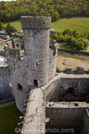 abandon;abandoned;battlement;battlements;Britain;British-Isles;building;buildings;Castell-Conwy;castellated;castellations;castle;castle-ruins;castles;circa-1287;Conway-Castle;Conwy;Conwy-Castle;crenellation;crenellations;Cymru;derelict;dereliction;deserted;desolate;desolation;fort;fortification;fortress;fortresses;G.B.;GB;Great-Britain;heritage;historic;historic-building;historic-buildings;historical;historical-building;historical-buildings;history;medieval-castle;medieval-castles;old;people;person;ruin;ruined-castle;ruins;run-down;stone-buidling;stone-buildings;tourism;tourist;tourists;tower;towers;tradition;traditional;turret;turrets;U.K.;UK;UN-world-heritage-site;UNESCO-World-Heritage-Site;United-Kingdom;united-nations-world-heritage-site;Wales;Welsh-Castle;Welsh-Castles;world-heritage;World-Heritage-Park;World-Heritage-site;World-Heritage-Sites