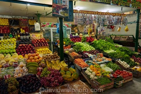 Argentina;Argentine-Republic;B.A.;BA;Buenos-Aires;colorful;colour;colourful;commerce;commercial;farmers-market;farmers-markets;food;food-market;food-markets;food-stall;food-stalls;fruit;fruit-and-vegetable-stall;fruit-and-vegetable-stalls;fruit-and-vegetables;fruit-market;fruit-markets;Latin-America;market;market-place;market_place;marketplace;markets;produce;produce-market;produce-markets;produce-stall;produce-stalls;product;products;retail;retailer;retailers;San-Telmo;San-Telmo-barrio;San-Telmo-Market;shop;shops;South-America;stall;stalls;Sth-America