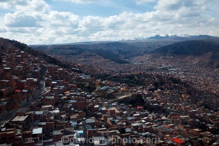 Bolivia;brick;brick-house;brick-houses;capital;Capital-of-Bolivia;Chuqi-Yapu;cities;city;high-density-housing;house;houses;housing;La-Paz;Latin-America;Nuestra-SeÃ±ora-de-La-Paz;pattern;patterns;red-brick;red-brick-houses;residence;residences;South-America;steep;steep-hill;steep-hills;Sth-America;terracotta;The-Americas;valley