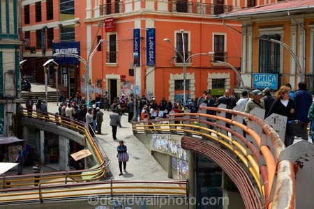 Av-Perez-Velasco;Avenida-Perez-Velasco;Bolivia;Bolivian;Bolivians;bridge;bridges;capital;Capital-of-Bolivia;Chuqi-Yapu;cities;city;foot-bridge;foot-bridges;footbridge;footbridges;La-Paz;Latin-America;Nuestra-SeÃ±ora-de-La-Paz;pedestrian;pedestrian-bridge;pedestrian-bridges;pedestrians;people;person;South-America;Sth-America;The-Americas