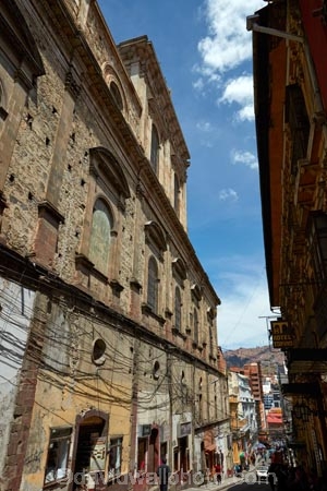 alley;alleys;alleyway;alleyways;Bolivia;building;buildings;capital;Capital-of-Bolivia;Cathedral-Basilica-of-Our-Lady-of-Peace;Chuqi-Yapu;cities;city;heritage;historic;historic-building;historic-buildings;historical;historical-building;historical-buildings;history;Hostel-Torino;Hotel-Torino;La-Paz;La-Paz-Basilica;La-Paz-Cathedral;Latin-America;Narrow-street;narrow-streets;Nuestra-Señora-de-La-Paz;old;power-lines;power-wires;Socabaya;South-America;steep-street;steep-streets;Sth-America;street;streets;The-Americas;tradition;traditional;wired;wires