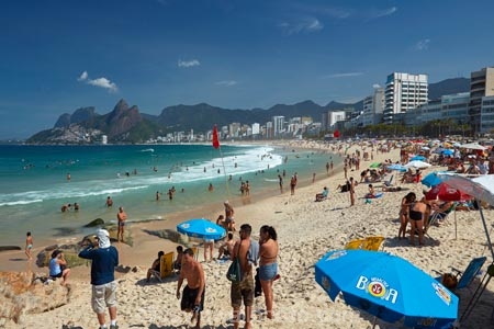 Atlantic-Ocean;beach;beaches;Brasil;Brazil;Brazilian;Brazilians;carioca;cariocas;coast;coastal;coastline;coastlines;crowd;crowds;Ipanema;Ipanema-Beach;Latin-America;ocean;oceans;people;person;Rio;Rio-de-Janeiro;sand;sandy;sea;seas;shore;shoreline;shorelines;shores;South-America;Sth-America;sunbather;sunbathers;sunbathing;surf;swimmer;swimmers;swimming;water;wave;waves