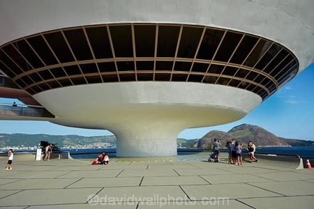 architectural;architectural-design;architecture;art-galleries;art-gallery;art-museum;art-museums;Brasil;Brazil;Brazilian;Brazilians;building;buildings;design;flying-saucer-building;Latin-America;M.A.C.;MAC;modern-architecture;modern-building;modern-buildings;modern-design;Museu-de-Arte-ContemporÃ¢nea-de-Niteroi;Museu-de-Arte-ContemporÃ¢nea-de-NiterÃ³i;Museum-of-Contemporary-Art-of-Niteroi;Museum-of-Contemporary-Art-of-NiterÃ³i;Niteroi;Niteroi-Art-Museum;Niteroi-Contemporary-Art-Museum;NiterÃ³i;NiterÃ³i-Contemporary-Art-Museum;Oscar-Niemeyer;Oscar-Niemeyer-architect;people;person;Rio;Rio-de-Janeiro;South-America;Sth-America;tourism;tourist;tourists;UFO-building;unusual-building;unusual-buildings;visitor;visitors