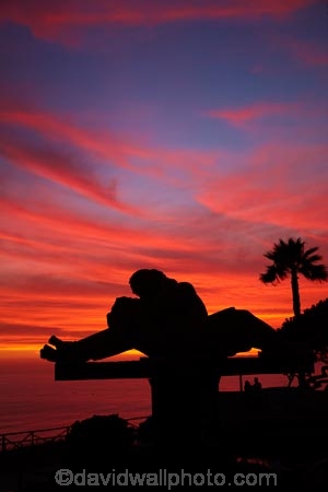 art;art-work;art-works;dusk;El-Beso;El-Beso-statue;evening;Latin-America;Lima;Love-Park;Miraflores;night;night_time;nightfall;orange;Pacific-Ocean;palm;palm-tree;palm-trees;palms;Park-del-Amor;Park-of-Love;Peru;pink;public-art;public-art-work;public-art-works;public-sculpture;public-sculptures;Republic-of-Peru;sculpture;sculptures;South-America;statue;statues;Sth-America;sunset;sunsets;The-Kiss;The-Kiss-statue;twilight;Victor-Delfin