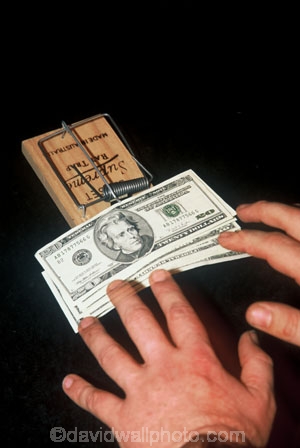 ;banknote;banknotes;bill;bills;cash;caught;corrupt;corruption;dollar;dollars;fraud;fraudster;fraudulent;greed;greedy;invest;investment;invests;risk;risks;risky;share;shares;steal;stealing;stock;stocks;theft;thief;threat;threats;trapped;US