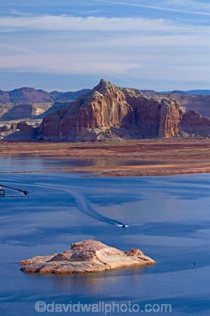 America;American-Southwest;Arizona;AZ;boat;boats;Coconino-County;Colorado-River;cruiser;cruisers;GCNRA;geological;geology;Glen-Canyon-National-Recreation-Area;Glen-Canyon-NRA;island;islands;lake;Lake-Powell;lakes;launch;launches;Page;rock;rock-formation;rock-formations;rock-outcrop;rock-outcrops;rocks;shoreline;shorelines;South-west-United-States;South-west-US;South-west-USA;South-western-United-States;South-western-US;South-western-USA;Southwest-United-States;Southwest-US;Southwest-USA;Southwestern-United-States;Southwestern-US;Southwestern-USA;States;stone;the-Southwest;U.S.A;United-States;United-States-of-America;unusual-natural-feature;unusual-natural-features;USA;Utah;Wahweap;Wahweap-Bay