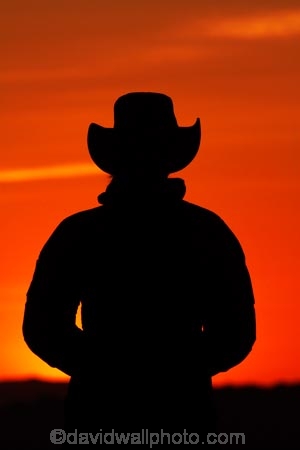 acubra;acubras;akubra;akubras;America;American-Southwest;Arizona;AZ;break-of-day;Colorado-Plateau;Colorado-Plateau-Province;cowboy-hat;cowboy-hats;dawn;dawning;daybreak;first-light;hat;hats;Monument-Valley;Monument-Valley-Navajo-Tribal-Park;morning;Navajo-Indian-Reservation;Navajo-Nation;Navajo-Nation-Reservation;Navajo-Reservation;Oljato;Oljato-Monument-Valley;Oljato_Monument-Valley;orange;people;person;silhouette;silhouettes;South-west-United-States;South-west-US;South-west-USA;South-western-United-States;South-western-US;South-western-USA;Southwest-United-States;Southwest-US;Southwest-USA;Southwestern-United-States;Southwestern-US;Southwestern-USA;States;sunrise;sunrises;sunup;The-Mittens;the-Southwest;tourism;tourist;tourists;Tsé-Bii-Ndzisgaii;twilight;U.S.A;United-States;United-States-of-America;USA;UT;Utah;valley-of-the-rocks;visitor;visitors