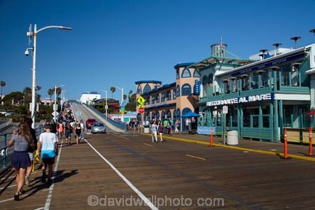 America;CA;California;jetties;jetty;L.A.;LA;Los-Angeles;Los-Angeles-County;people;person;pier;piers;quay;quays;restaurant;restaurants;Ristorante-Al-Mare;Santa-Monica;Santa-Monica-Pier;States;tourism;tourist;tourists;toursits;U.S.A;United-States;United-States-of-America;USA;waterside;West-Coast;West-United-States;West-US;West-USA;Western-United-States;Western-US;Western-USA;wharf;wharfes;wharves