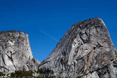 America;American;bluff;bluffs;CA;California;cirrus-aviaticus;cliff;cliffs;condensation-trail;condensation-trails;contrail;contrails;Granite-dome;jet-contrail;jet-contrails;jet-trail;jet-trails;John-Muir-Trail;Liberty-Cap;mountain;mountainous;mountains;national-park;national-parks;plane-trail;plane-trails;Sierra-Nevada;Sierra-Nevada-foothills;States;The-Mist-Trail;U.S.A;UN-world-heritage-area;UN-world-heritage-site;UNESCO-World-Heritage-area;UNESCO-World-Heritage-Site;united-nations-world-heritage-area;united-nations-world-heritage-site;United-States;United-States-of-America;USA;valley;valleys;vapor-trail;vapor-trails;West-Coast;West-United-States;West-US;West-USA;Western-United-States;Western-US;Western-USA;world-heritage;world-heritage-area;world-heritage-areas;World-Heritage-Park;World-Heritage-site;World-Heritage-Sites;Yosemite;Yosemite-N.P.;Yosemite-Nat-Pk;Yosemite-National-Park;Yosemite-NP