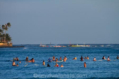 America;American;Hawaii;Hawaiian-Islands;HI;holiday;holidays;Honolulu;hot;Island-of-Oahu;Oahu;Oahu;Oahu-Island;Pacific;people;person;State-of-Hawaii;States;summer;surfer;surfers;surfing;tourism;tourist;tourists;tropical;tropical-beach;tropical-beaches;tropical-island;tropical-islands;tropics;U.S.A;United-States;United-States-of-America;USA;vacation;vacations;visitor;visitors;Waikiki;Waikiki-Bay;Waikiki-Beach
