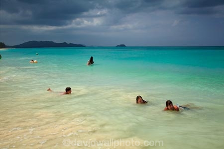 America;American;beach;beaches;coast;coastal;coastline;Hawaii;Hawaiian-Islands;HI;holiday;holidays;hot;Island-of-Oahu;Oahu;Oahu;Oahu-Island;ocean;oceans;Pacific;people;person;sand;sandy;sea;seas;shore;shoreline;State-of-Hawaii;States;summer;swimmer;swimmers;swimming;tourism;tourist;tourists;tropical;tropical-beach;tropical-beaches;tropical-island;tropical-islands;tropics;U.S.A;United-States;United-States-of-America;USA;vacation;vacations;visitor;visitors;Waimanalo-Beach;Waimanalo-Beach-Park