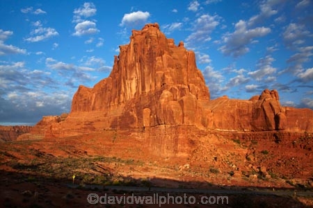 America;American-Southwest;Arches-N.P.;Arches-National-Park;Arches-NP;Entrada-Sandstone;geological;geology;La-Sal-Mountains-lookout;La-Sal-Mountains-viewpoint;lookout;lookouts;Moab;national-park;national-parks;natural-geological-formation;natural-geological-formations;Navajo-Sandstone;overlook;rock;rock-formation;rock-formations;rocks;Sandstone;South-west-United-States;South-west-US;South-west-USA;South-western-United-States;South-western-US;South-western-USA;Southwest-United-States;Southwest-US;Southwest-USA;Southwestern-United-States;Southwestern-US;Southwestern-USA;States;stone;the-Southwest;U.S.A;United-States;United-States-of-America;unusual-natural-feature;unusual-natural-features;unusual-natural-formation;unusual-natural-formations;US-National-Park;US-National-Parks;USA;UT;Utah;view;viewpoint;viewpoints;views;wilderness;wilderness-area;wilderness-areas